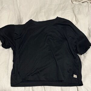 Vuori Energy Black Tee